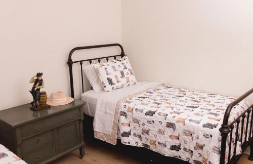 The Rodeo House - Near Rodeo Arena - Photo 24