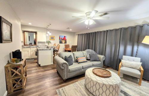 Serene Lakefront Retreat - Foto 17