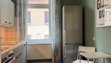 CLS Große City Altbau Wohnung für 4 Personen mit XXL Dusche, neues Bad, Dielen, Schlafsofa 160x200 mit 20cm Matratze, Smart TV & schnellem WLAN in Hildesheim Ost, Nespresso Maschine inklusive Kapseln, Nähe HAWK, Uni, Bosch, Ostbahnhof, A7 - Foto 4