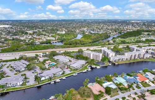 Serene Poolside Getaway Lake Access Parking - Foto 50