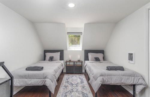 Renovated Barn in the Woods with Hot Tub - Foto 12