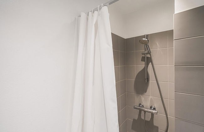 Refurbished 1-bed Close to Metro and Airport - Foto 10