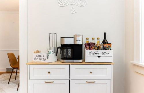 Clover Retreat - 3B 2BA Home 1 mi to ND - Foto 3