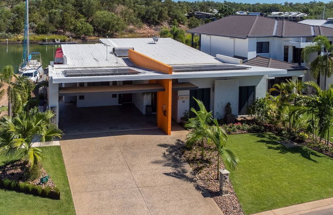 Water-front Paradise Pool - BBQ - Balcony Dining - Foto 11