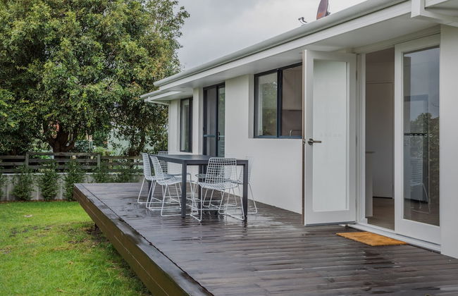 Coastal Cottage by the BnB Collection - Photo 18