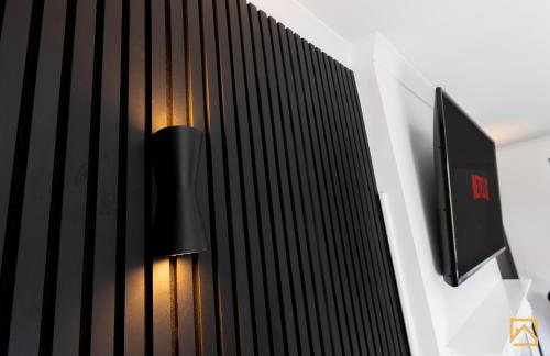 Cosy 5 bedroom house - Central By Valore Property Services - Photo 7