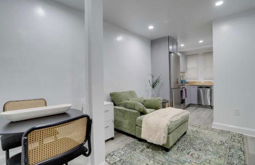 Sojourn Studio Cosmopolitan Pad 5 Min from Metro - Foto 15