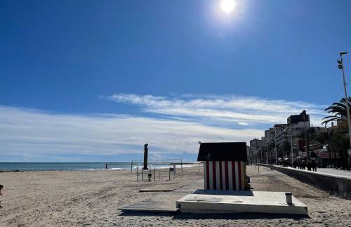 Apartamento con piscina muy cerca de la playa - Foto 40