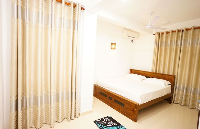 Amazing Alexandra Apartment - Photo 4