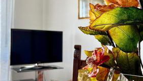 2-bedroom apartment ILLARIO - heart of Tuscany - airco & free parking - Foto 5