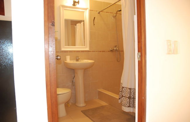 E&J Boutique Residences - Photo 60