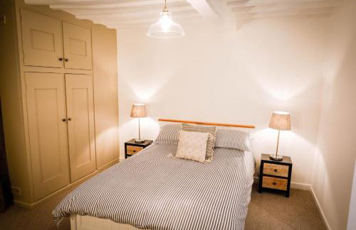 Spacious 4 Bed House Sleeps 8 in Quorn Near Loughborough - Foto 10