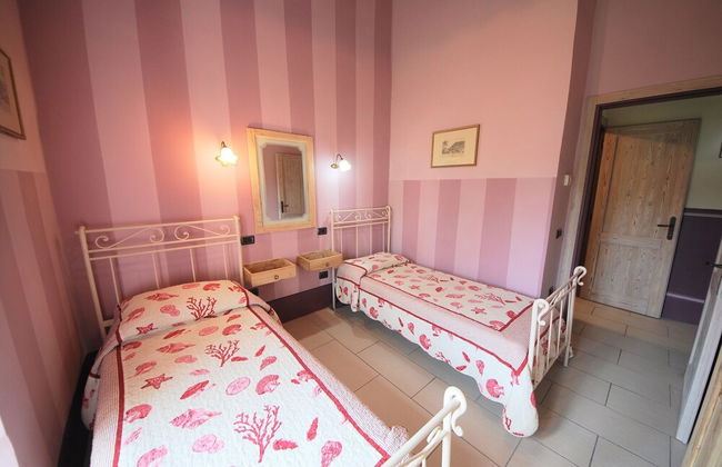 Spoleto Poolside - apt Sleeps 4 on Beautiful Campus - 1 km max Spoleto Central - Photo 3