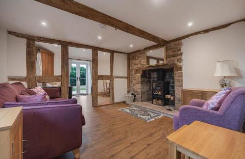 Luxury country oak beamed peaceful retreat - Photo 21