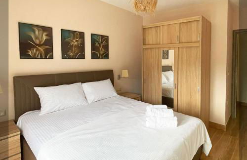 Favelas Luxury Apartments - Photo 12