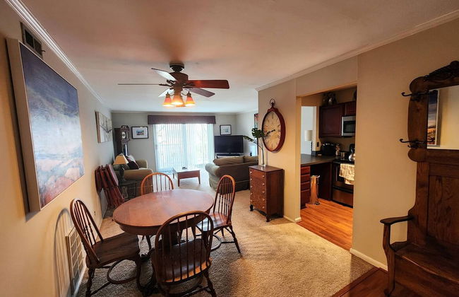 Beautiful APT W Office Area 2BR Long Term - Foto 6