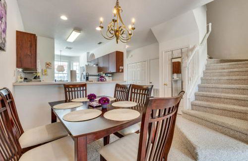 10 Mi to Disney World Townhome with Community Pool! - Foto 8