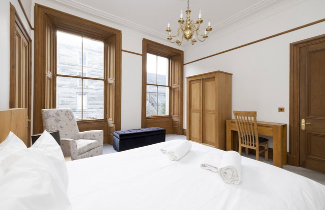 JOIVY 5 Bedroom Apt Near Meadows & George Square - Foto 53