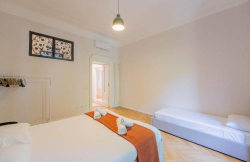 Velvet & Marble - Stylish Luxury City Center Apartment - Photo 3