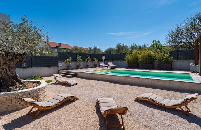 Nice Villa With Private Pool, Fenced Garden, Roofed Terrace, Near the Beach - Foto 28