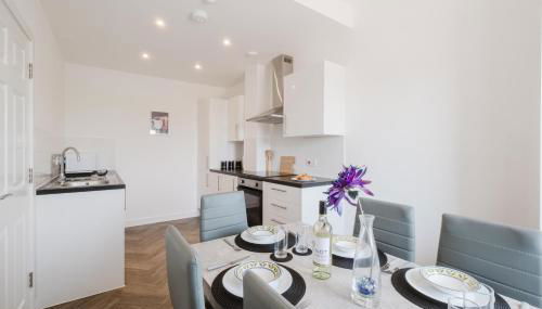 Pristine and Modern Home away from Home - Foto 5