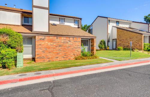 Edmond Townhome with Pool Access Near Arcadia Lake! - Foto 27