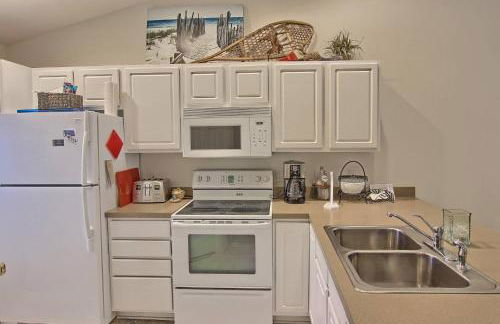 Charlevoix Creekside Condo - Photo 11