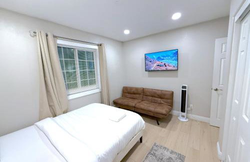 Exotic Homes Gillespie Dr by SD stay - Foto 41