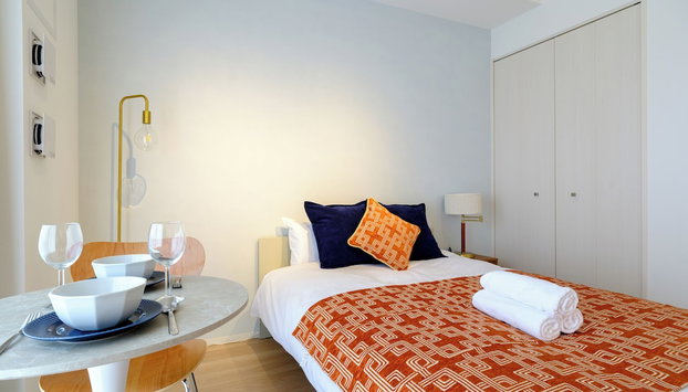 ZOOM Esaka Koen - Foto 3, Habitación