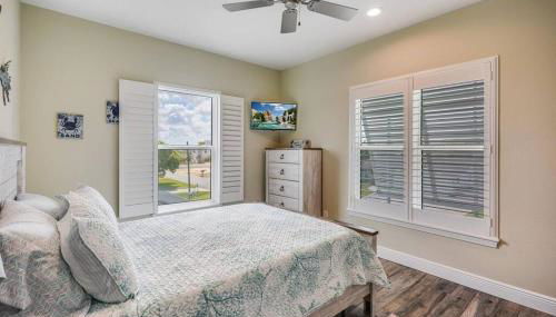 Spacious Home With Heated Pool! Sleeps 15! Billiard table! - Foto 3