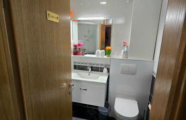 APARTMAN LAVANDA ZAGREB 57 Square Meters 2 Bedrooms Free Parking Self Check-in - Photo 41