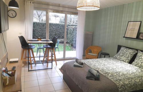 ORBIS - "L'Opaline" - Studio calme dans une belle résidence avec piscine - Parking - WiFi - Foto 9