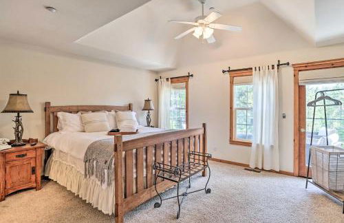 Spacious Lake Arrowhead Home with Putting Green - Foto 11