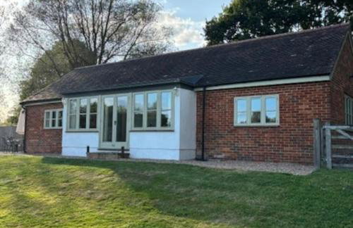 The Old Cricket pavilion, Bodiam, East Sussex - Photo 3