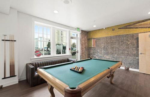 Luxury w King Beds, Pool Table, Central Downtown! - Foto 4
