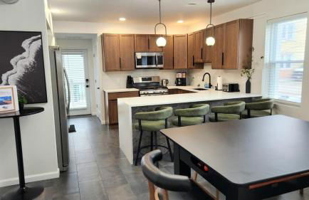 The Row House- Modern, Stylish and Newly Updated! - Foto 51