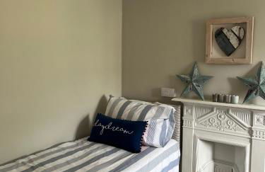 Beautiful 3 bedroom cottage in the heart of Looe - Foto 17