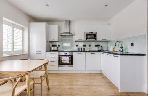 Apt , city centre, up to 5 guests, free pkg , Perfect for long stays - Foto 14