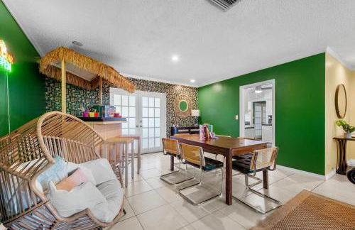 Large 12 Guest Home w Pool, Hollywood FL - Foto 28