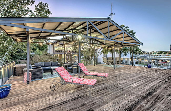 Immaculate Waterfront Home for 16 w/ Private Dock! - Foto 57