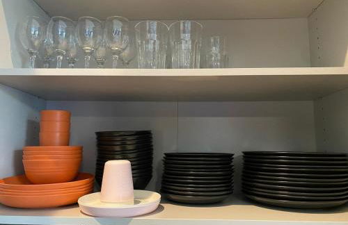 Unit 1 Stylish Studio with King Bed and Sofa Bed - Foto 24