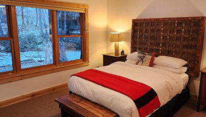 Sundance Spacious Vaulted Ceiling cabin, Hot tub, huge lawn - Foto 5