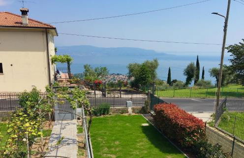 Casa con ampio terrazzo, vista lago e giardino - Foto 45