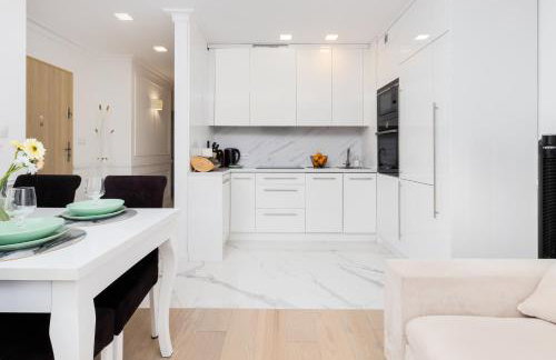 Stylish Two Bedroom Apartment Nasypowa by Noclegi Renters - Foto 13