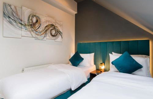 Oakfield Premier Apartments-High Speed WiFi-Smart SelfCheckIn-Central Cardiff Gem - Photo 32