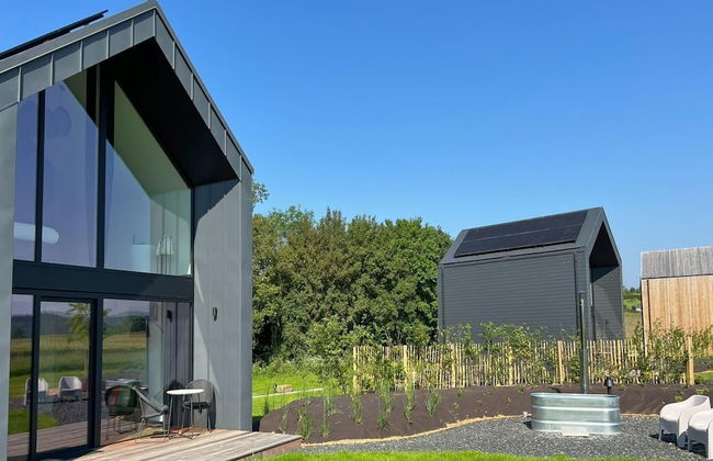 Amazing Lodge With Shared Pool - Photo 1