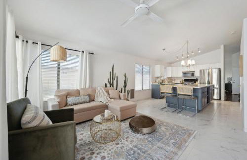 Chic Desert Retreat - Lush Spa Pool - Mini Golf - Foto 18