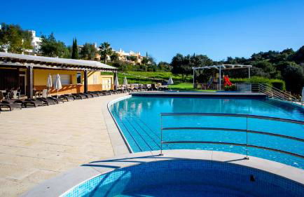 Vale da Ribeira 2BDR House W/ Pool by LovelyStay - Foto 23