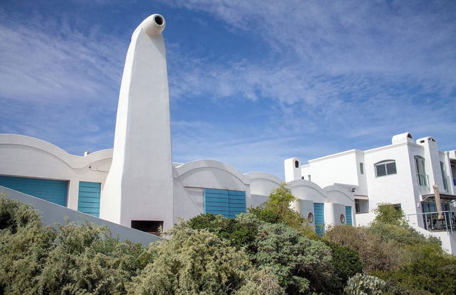 Paradys Oceanfront Submarine-style Holiday Home in Langebaan - Foto 1