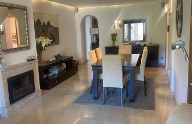 Modern Apartment in Benahavis Village Centre with Underground Parking - Photo 5